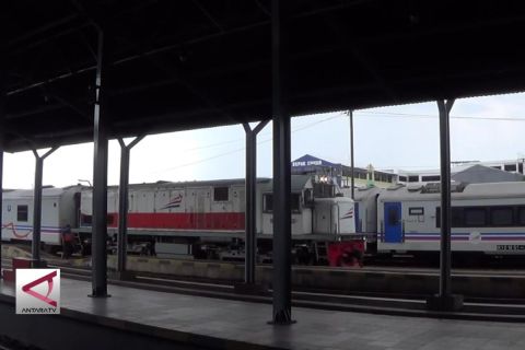 Tiket KA Ekonomi Surabaya&ndash;Jakarta Ludes