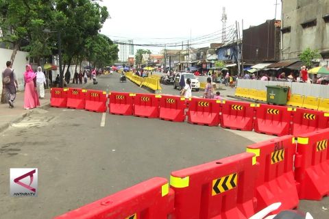 Rekayasa Lalu Lintas di Depan Stasiun Tanah Abang
