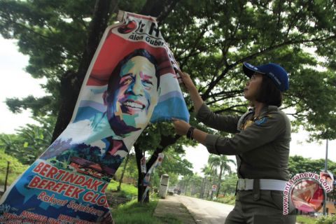 Penertiban Baliho Cagub