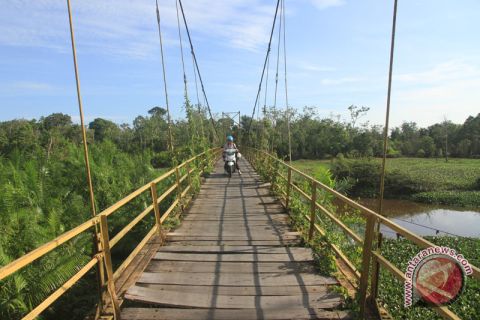 Jembatan Gantung Penghubung Antardesa