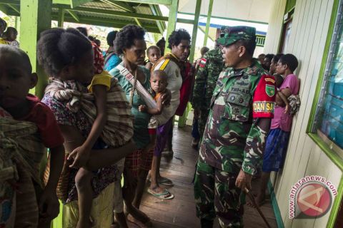 Tinjau Fasilitas Kesehatan