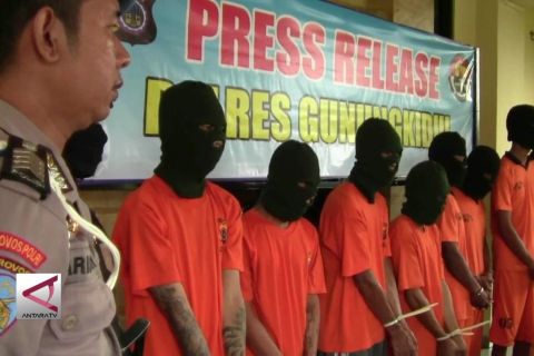 Polisi Bekuk Spesialis Pembobol Bank Lintas Propinsi