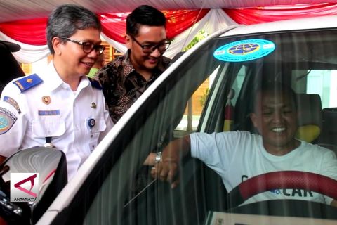 Jatim Berlakukan Kuota Taksi Daring