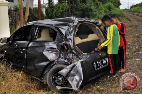 Laka Perlintasan KA Tak Berpalang