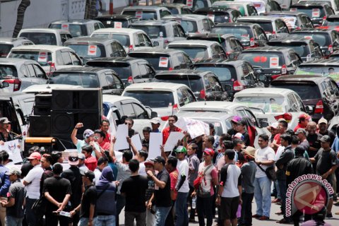 Unjuk Rasa Supir Angkutan Daring