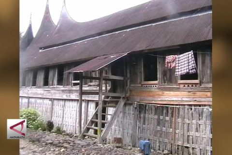 Presiden revitalisasi 1.000 rumah gadang