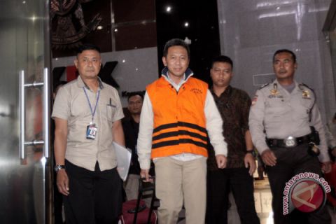 Bupati Kebumen Ditahan KPK