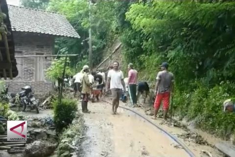 Longsor melanda 6 desa di Magelang