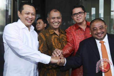 Penyampaian laporan tahunan KPK