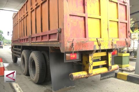 Penerapan ganjil-genap hari pertama, kemacetan di tol berkurang