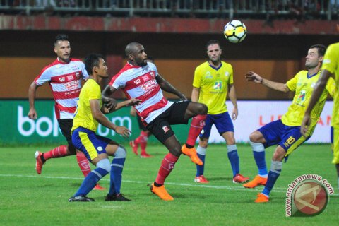 Foto kemarin: MU kalahkan Barito