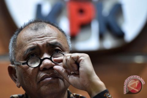 Foto Kemarin: Tersangka baru kasus KTP elektronik