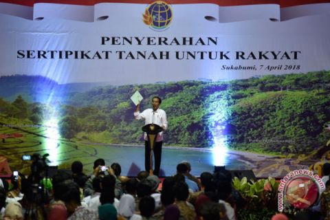 Bagikan sertifikat tanah