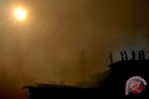 Kebakaran pemukiman di Makassar