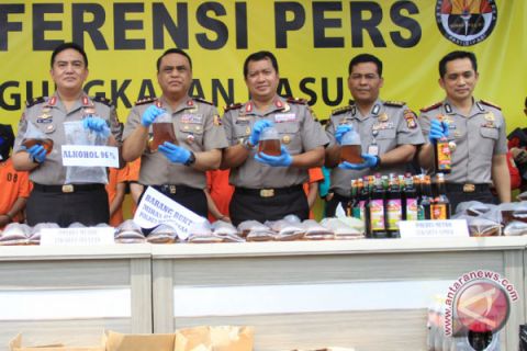 Pengungkapan miras oplosan