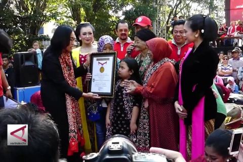 Tari Gambyong massal pecahkan rekor Muri