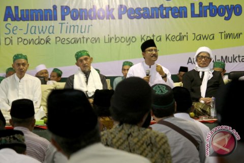 Foto kemarin: Himasal dukung Gus Ipul