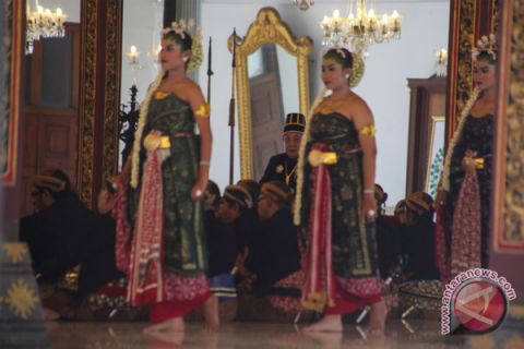 Tari Bedhaya Ketawang