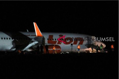 Pesawat Lion Air Tergelincir