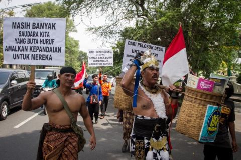 Memperingati hari buku sedunia