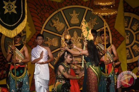 Gumelaring budaya bumi majapahit