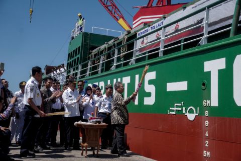Kapal perintis tol laut Jawa bagian selatan