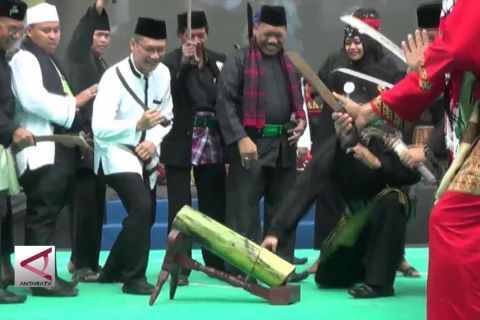 Ribuan jawara hadiri Festival Golok Day