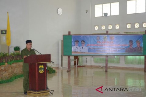 Wabup Nizar lantik Satlinmas Kabupaten Lingga