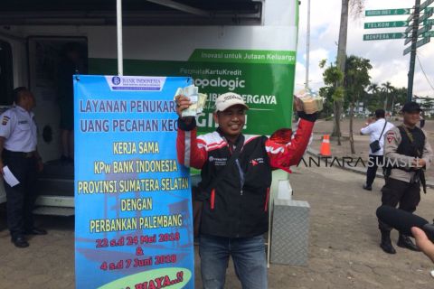 Penukaran uang pecahan kecil untuk lebaran