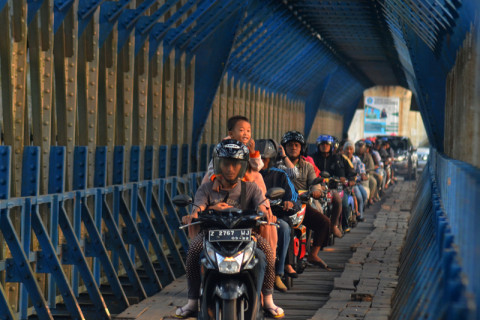 Jalur Mudik Selatan Jembatan Cirahong