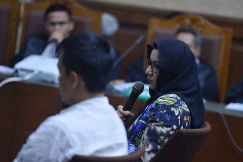 Pemeriksaan terdakwa Rita Widyasari