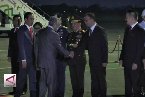 Presiden sambut kedatangan PM Malaysia Mahathir Mohamad