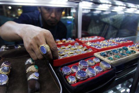 Kontes batu akik HUT Bhayangkara