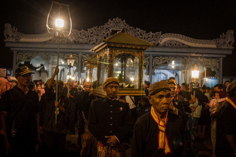 Foto kemarin: Malam Selikuran Keraton Solo