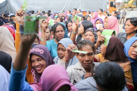 Pasar murah Pelindo II