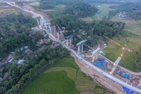 Jalur Tanjakan Kali Kenteng