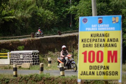 Longsor Di Jalur Alternatif