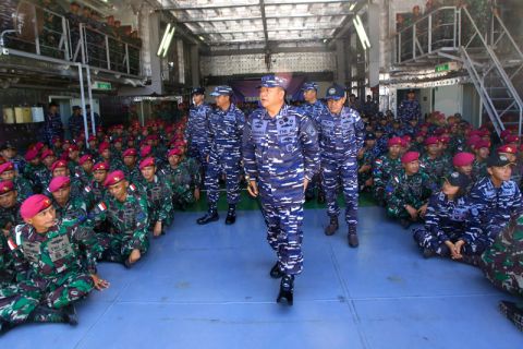 Pangarmada III Kunjungi Satgas Rimpac