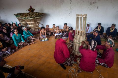 Prosesi Tumplak Wajik