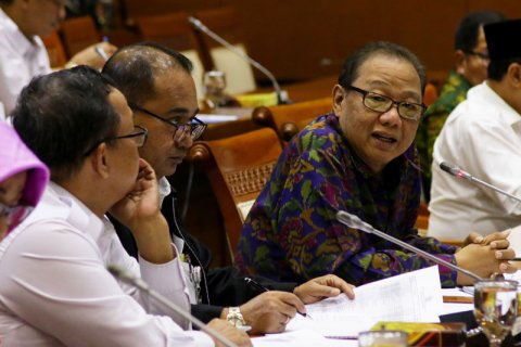Raker Komisi VI dengan Menteri Koperasi dan UKM