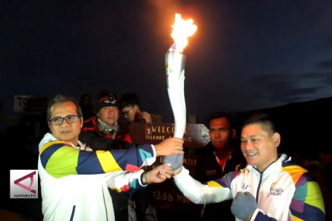 Bersatunya api Asian Games dan api Kawah Ijen