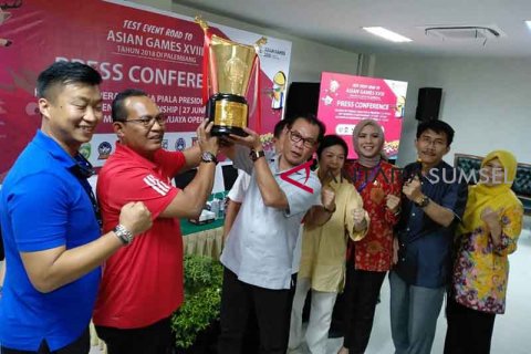 Lomba Dayung  Perahu Naga Piala Presiden