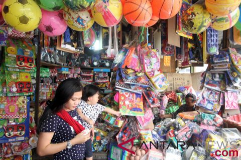 Dominasi mainan impor