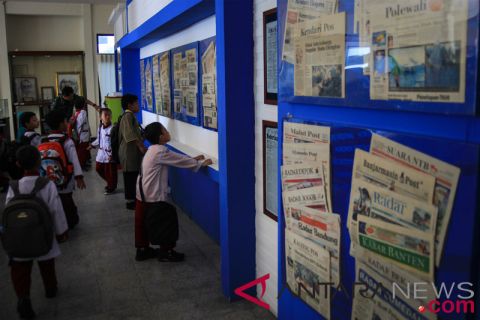 Pameran seabad Monumen Pers