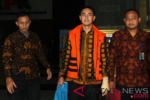 Pemeriksaan Zumi Zola