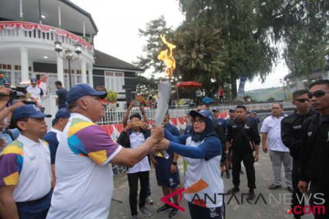 Obor Asian Games di Danau Toba