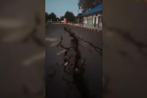 Pelabuhan Kayangan lumpuh akibat gempa Lombok Timur