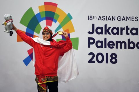 Emas pertama silat dan emas ke-13 Indonesia kreasi Puspa