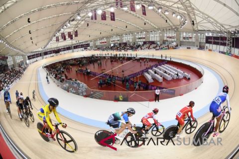 OMNIUM PUTRI SCRATCH RACE BALAP SEPEDA TREK
