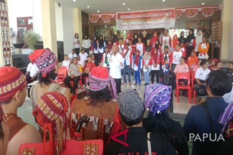 Peserta SMN Aceh dan Wali Kota Jayapura